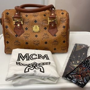 Authentic MCM Boston 26cm